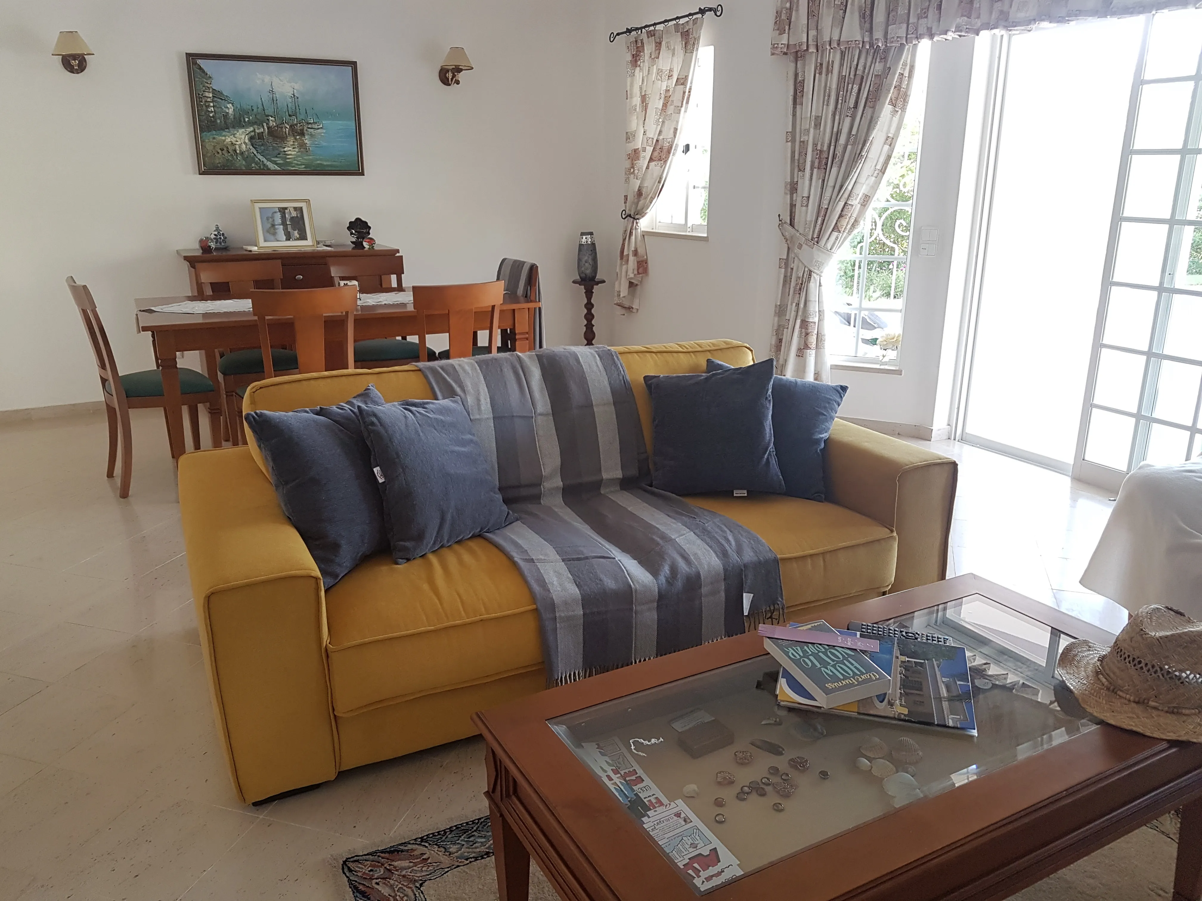 Lounge and door to pool terrace
